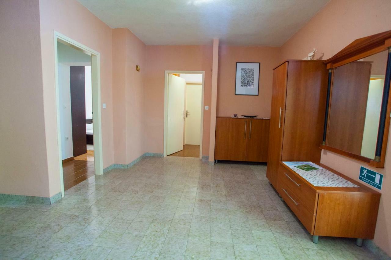 Apartmani Ruza Makarska Exterior photo